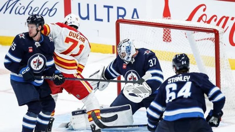 Winnipeg Jets top line leads win over Edmonton Oilers in pre