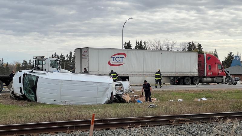 Collision shuts down eastbound lanes of Highway 16 in North Battleford