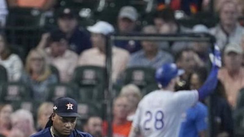 Rangers jump on Valdez early, hold on for 5-4 win over Astros