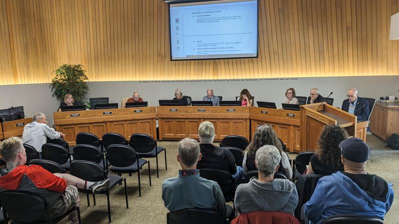 Staff to look into Vernon council’s pay policy