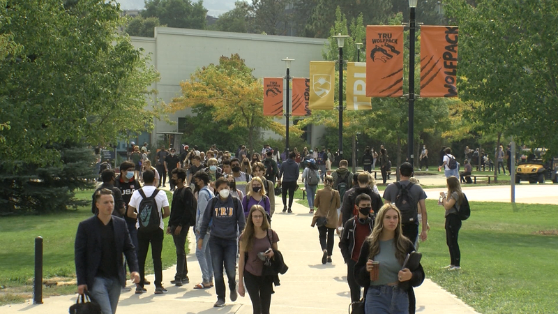 Students drown out protesters spreading 'hate speech' on Rowan