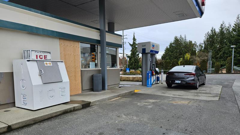 Suspect tried to pull ATM machine from Nanaimo business during overnight break-in