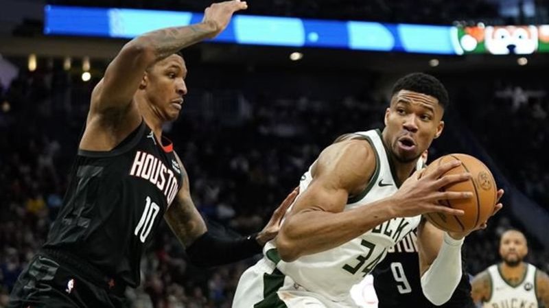 NBA roundup: Antetokounmpo breaks Abdul-Jabbar Bucks' rebounding