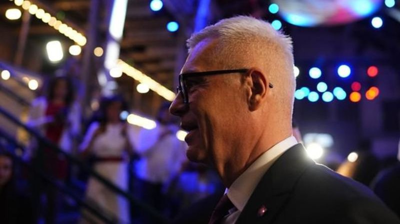 Blízky spojenec populistického premiéra sa ujal vedenia prozápadného diplomata a stal sa prezidentom Slovenska