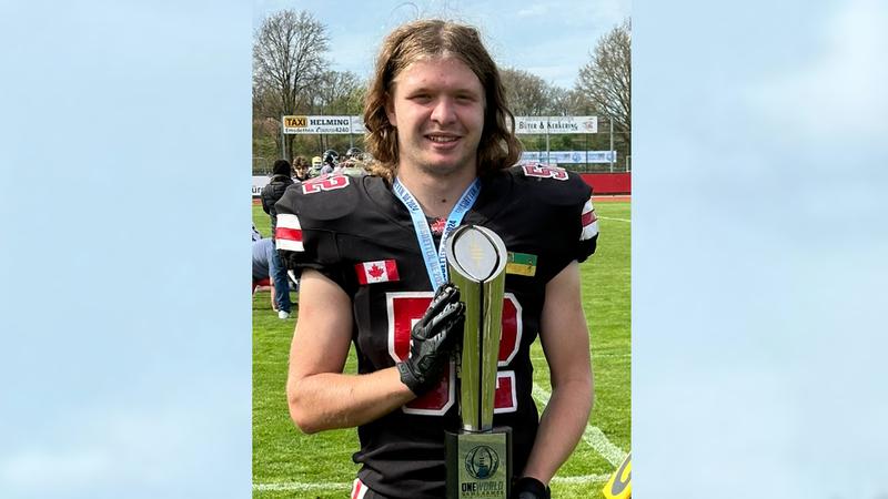 Ein lokaler Fußballspieler gewann die Oneworld Cup-Spiele in Deutschland