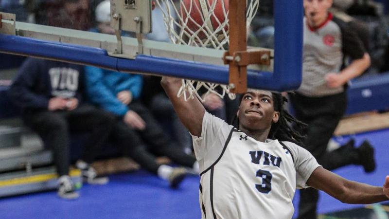 VIU Mariners basketball squads among Canada’s best at mid-season break