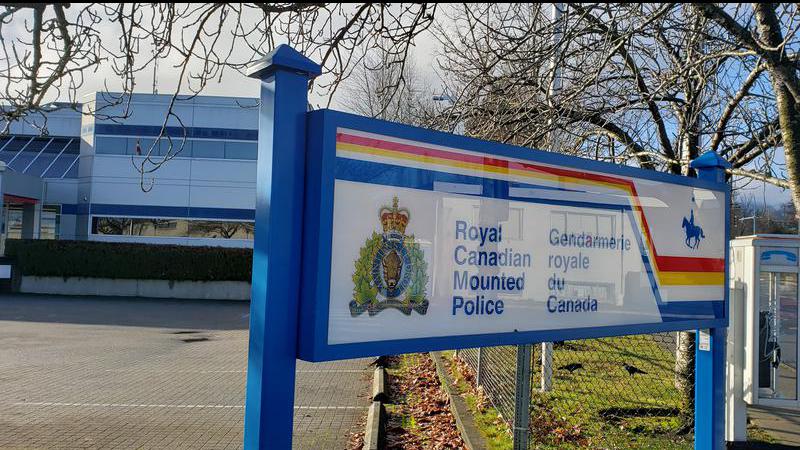 ‘Unclaimed package’ at Nanaimo RCMP prompts bomb squad to attend
