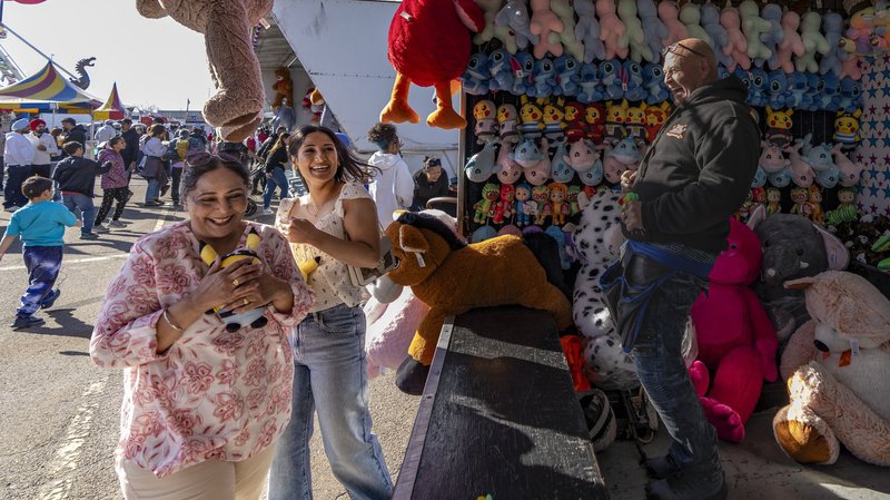 Photo Gallery: Quebec’s travelling carnivals, a summer staple Photo Gallery: Quebec’s travelling carnivals, a summer staple
