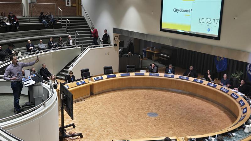 Medicine Hat council has decided on whether to demolish the Riverside School building on Monday’s meeting