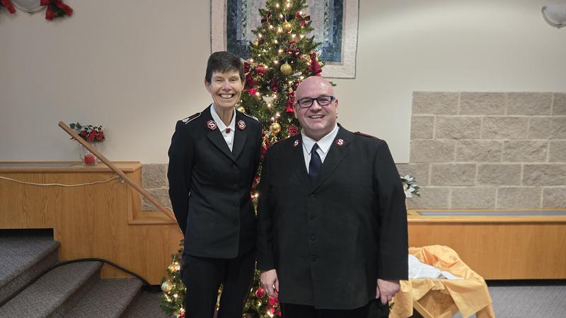 Chief Secretary of Salvation Army Canada visits Medicine Hat during Christmas Kettle Campaign